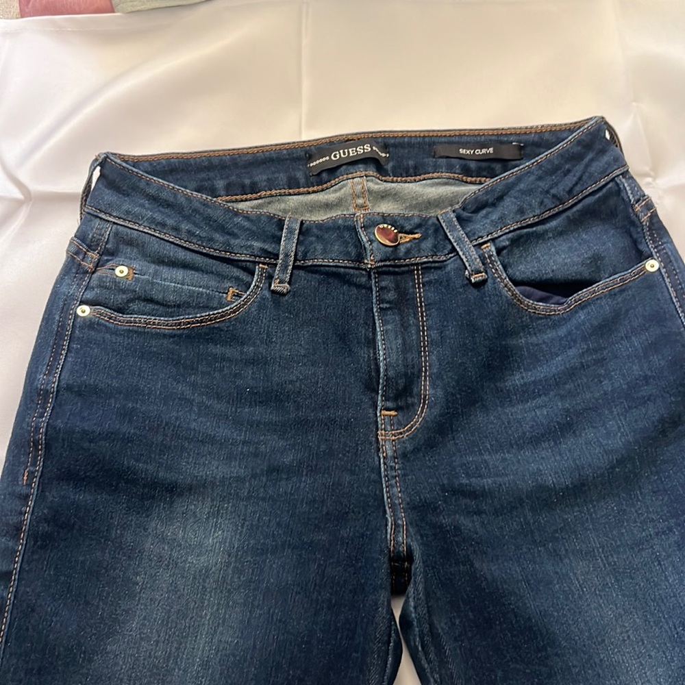 Guess sexy curve new with out tags size 29